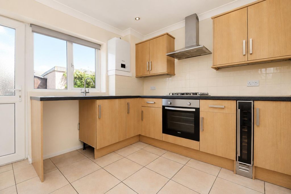 Property photo 3 of 15 Kitchen.Jpg
