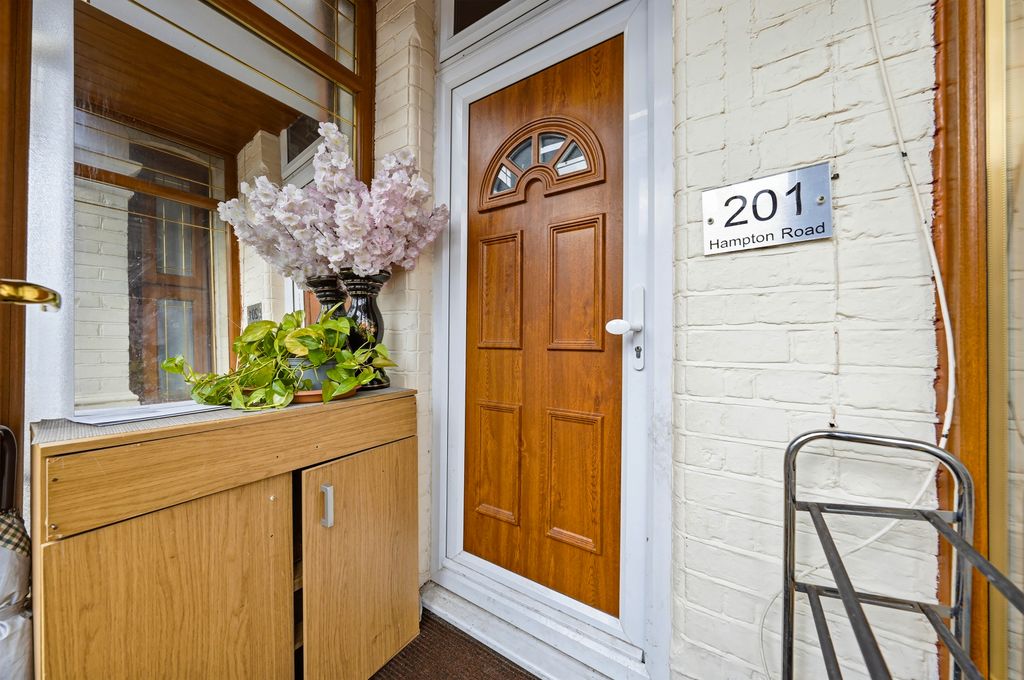 Property photo 2 of 25 2