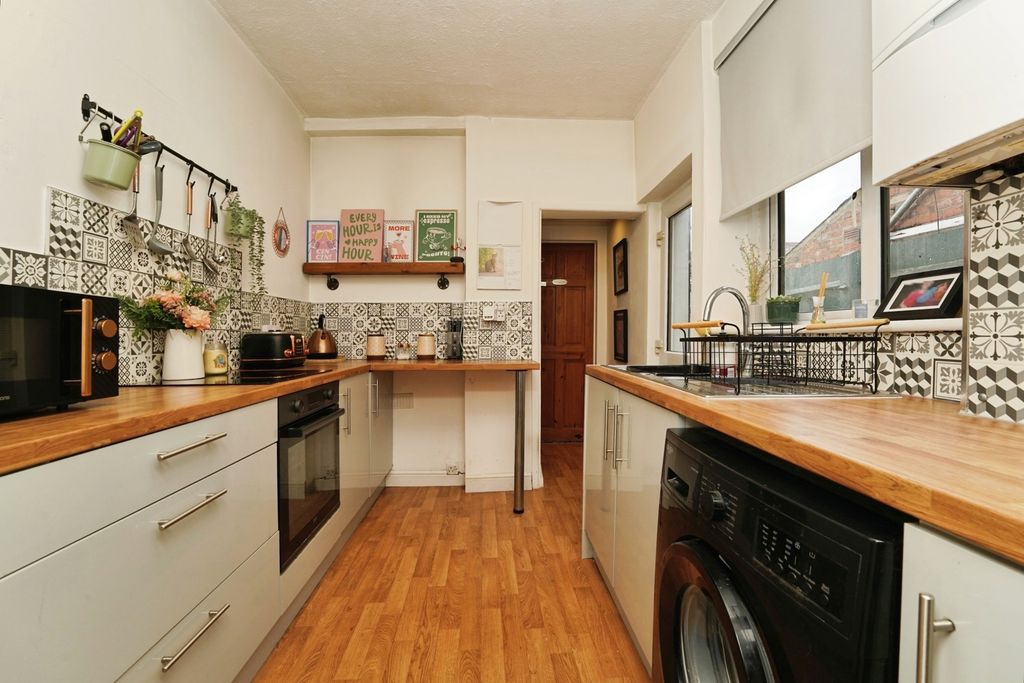 Property photo 3 of 16 Pbox-Img.Jpg