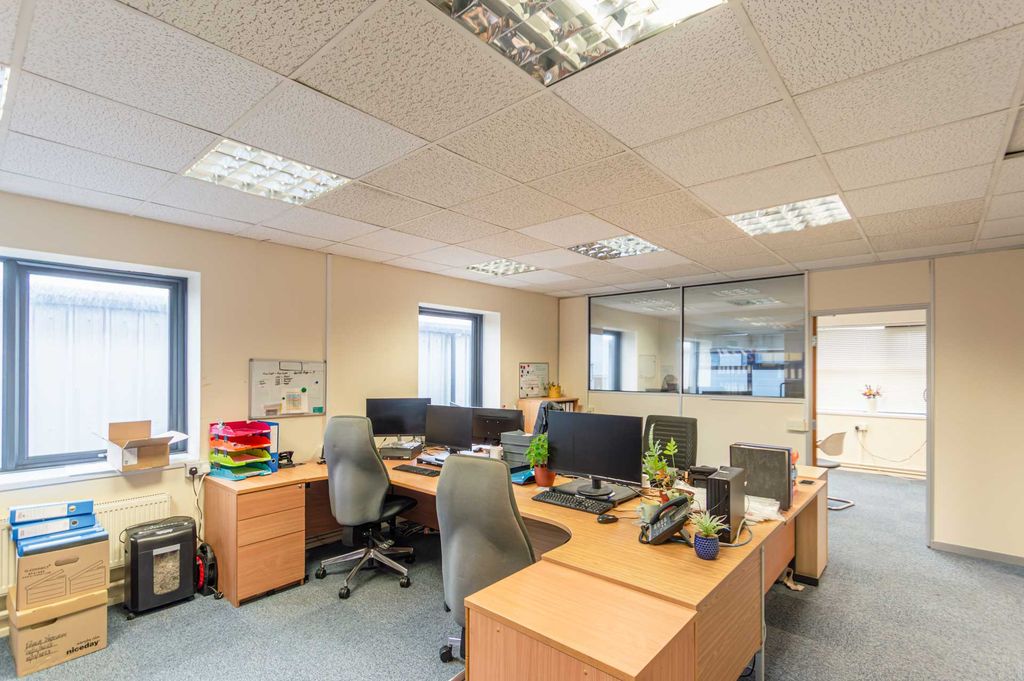 Property photo 2 of 3