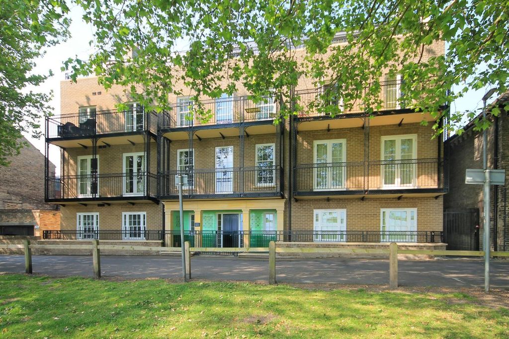 Property photo 1 of 12 Regent Terrace New Front.Jpg