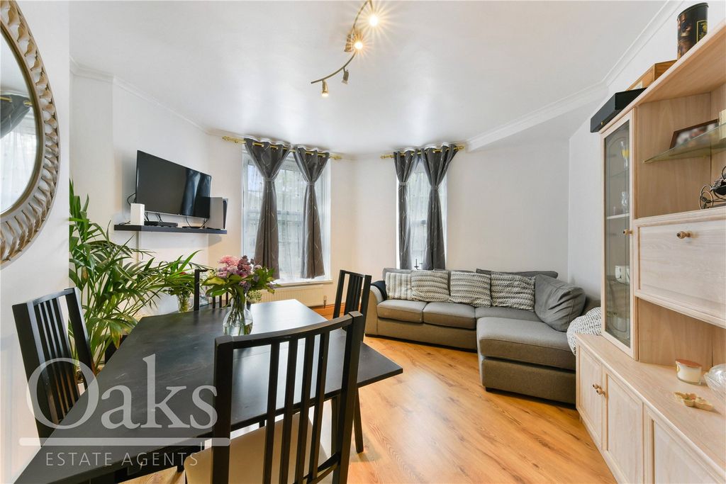 Property photo 1 of 8 Reception/ Dining Ro