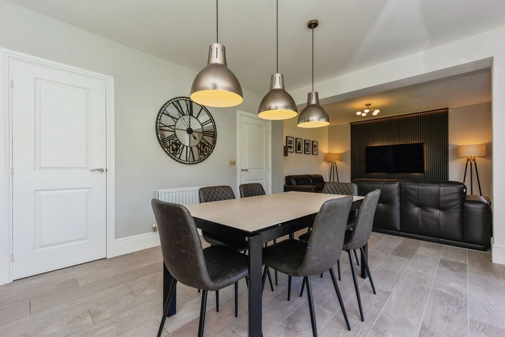 Additional image 4 of 4 bed detached house for saleSpringwood Way, Macclesfield SK10