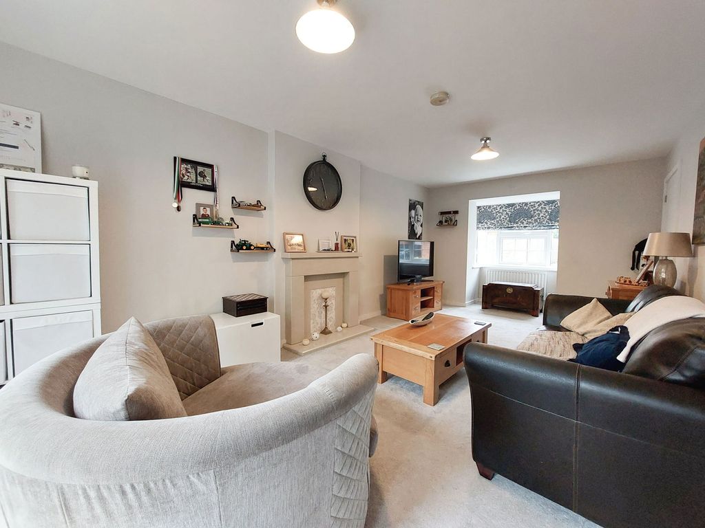 Property photo 3 of 20