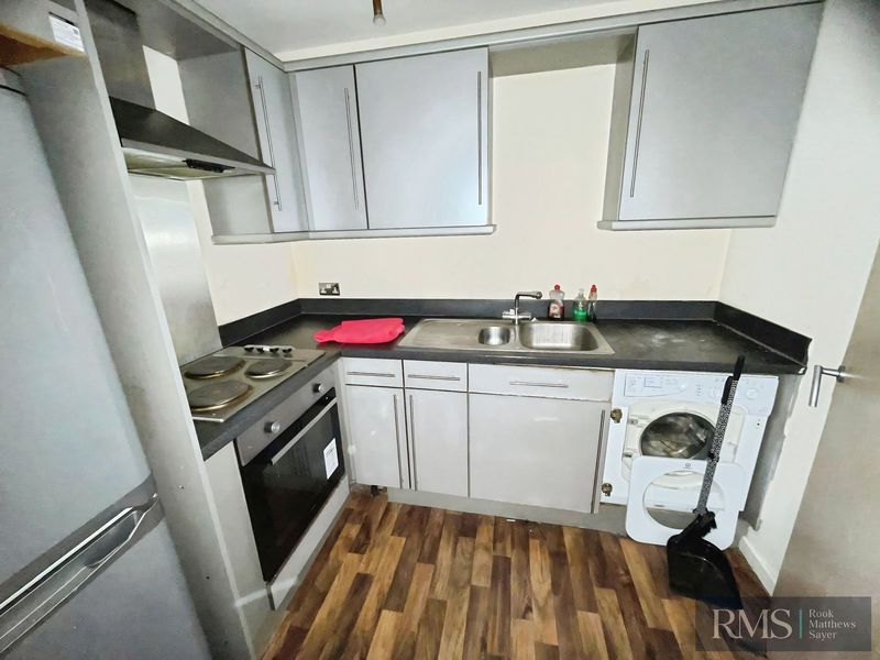 Property photo 2 of 9 Photo 6