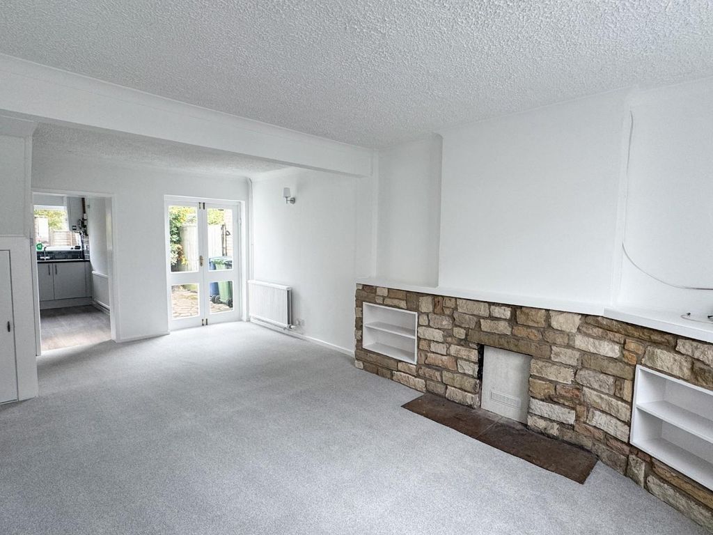 Property photo 3 of 13 20251013_121937661_0.0.Jpg