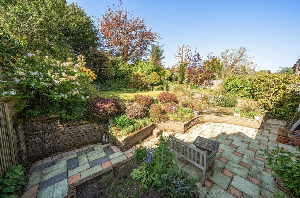 Property photo 3 of 17