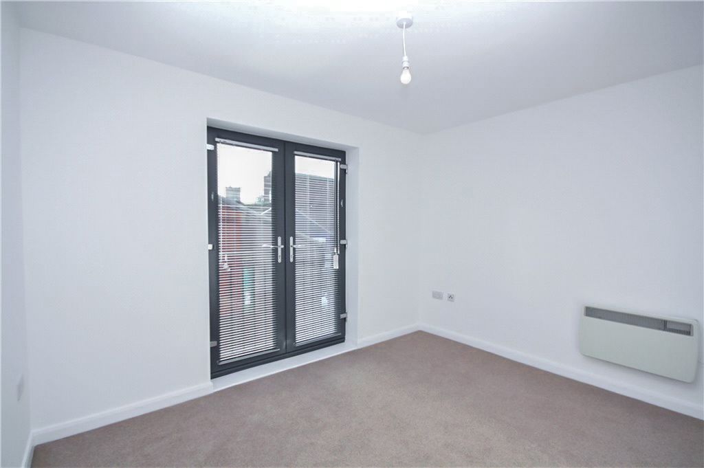 Property photo 2 of 8 Picture No. 37