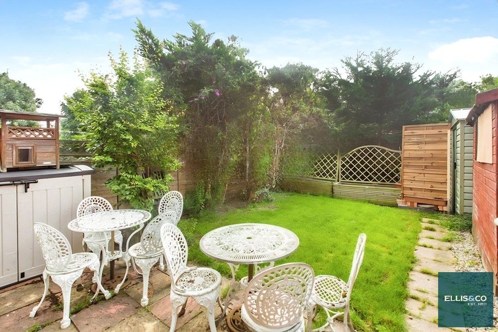 Property photo 3 of 8 Picture No. 36