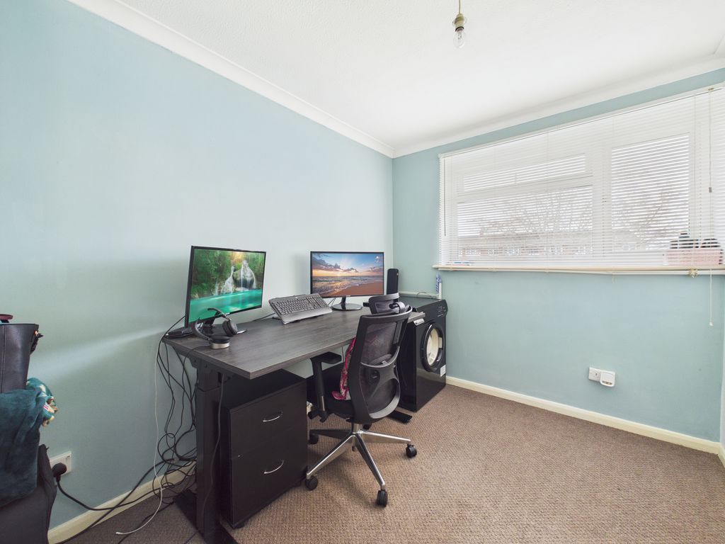 Property photo 3 of 9 Photo 2