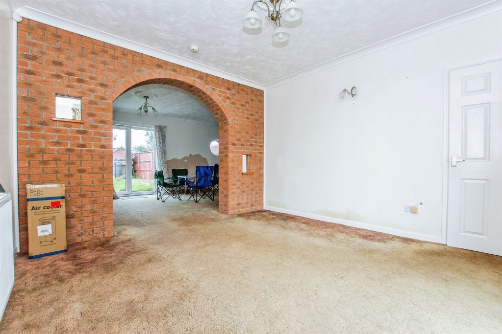 Property photo 3 of 23