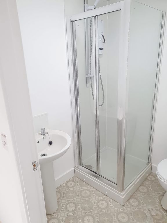 Property photo 3 of 13 Parliment Road Ewemove-2