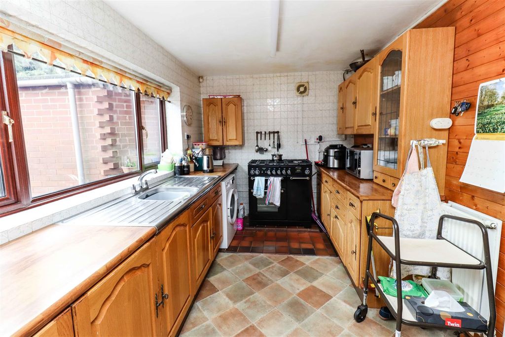 Additional image 9 of 3 bed detached house for saleManning View, Ilkeston DE7