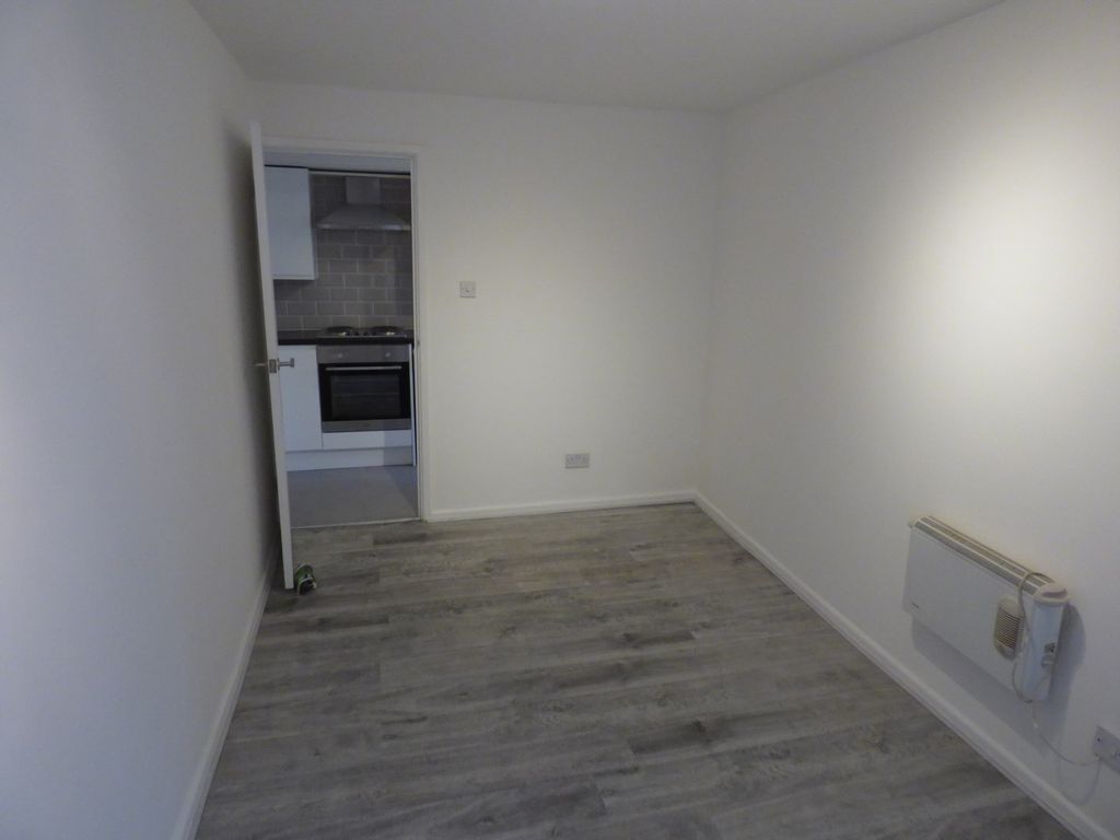 Property photo 2 of 10 873-Hr-2.Jpg