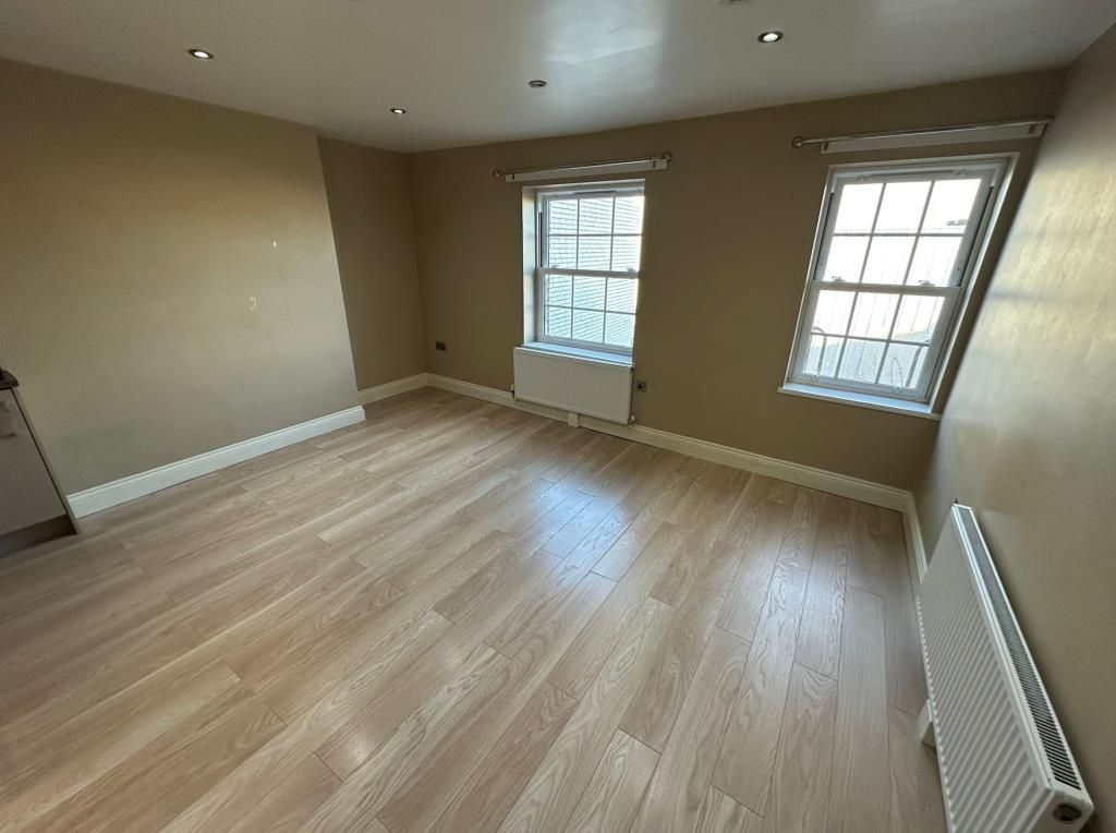 Property photo 1 of 5 Reception