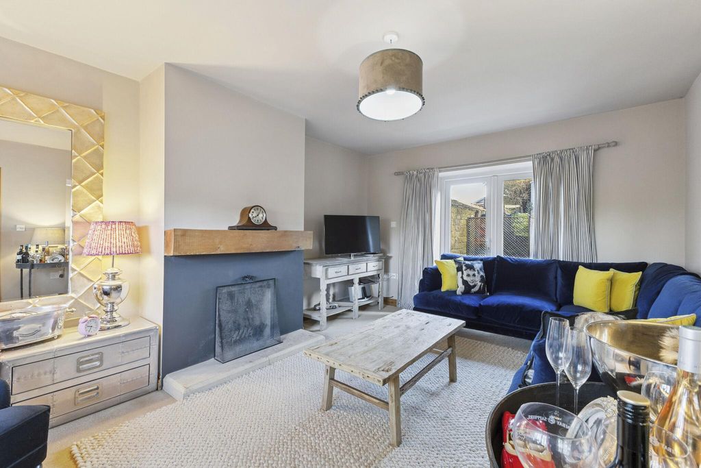 Property photo 3 of 21 Image