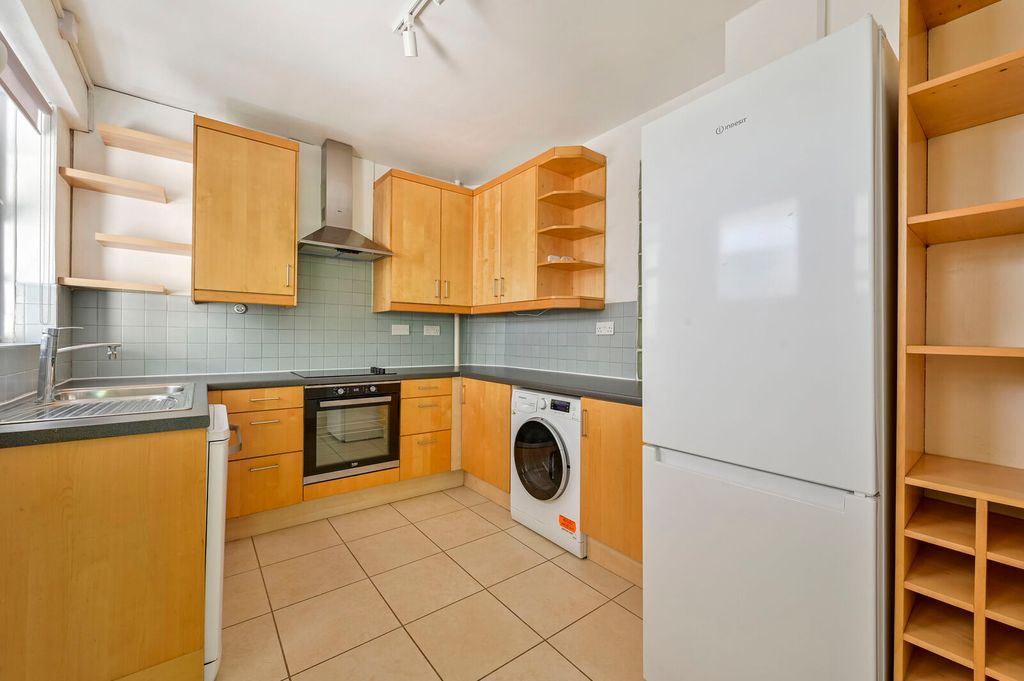 Property photo 2 of 22
