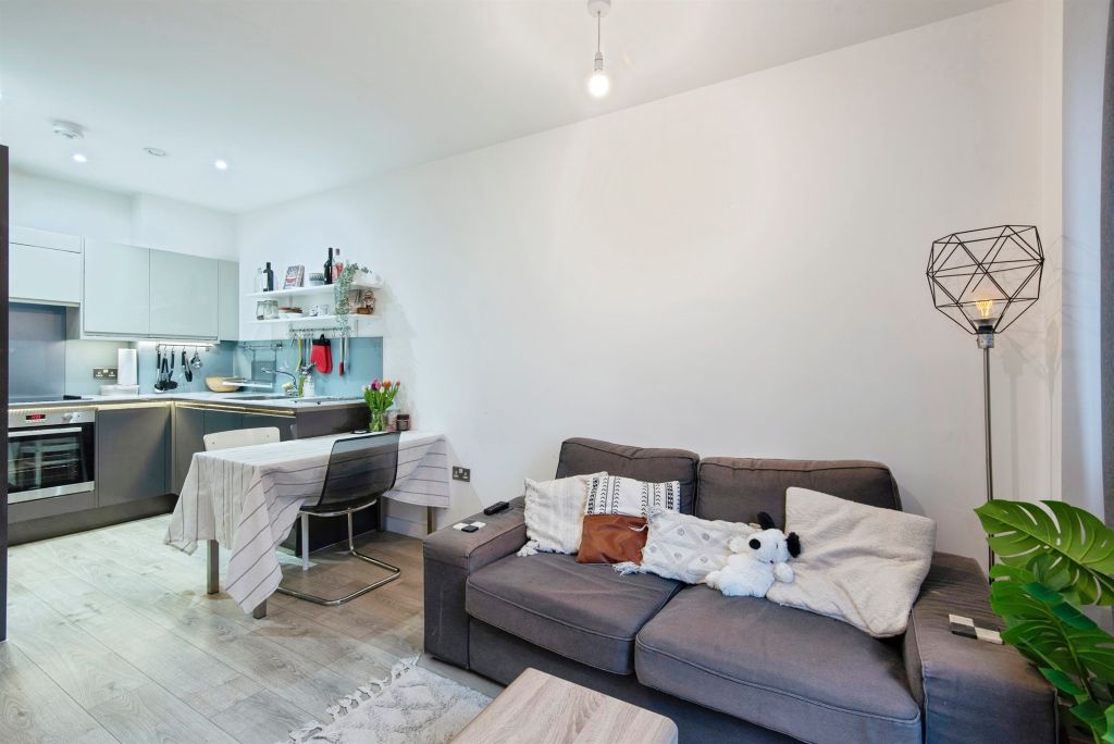 Property photo 3 of 11