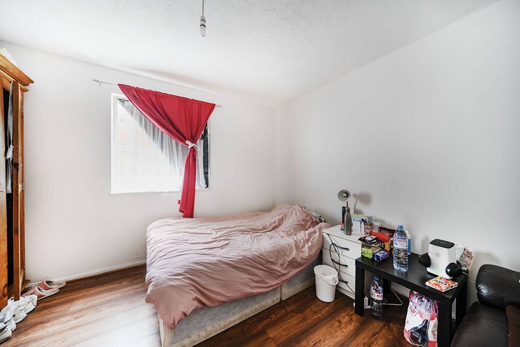 Property photo 1 of 6