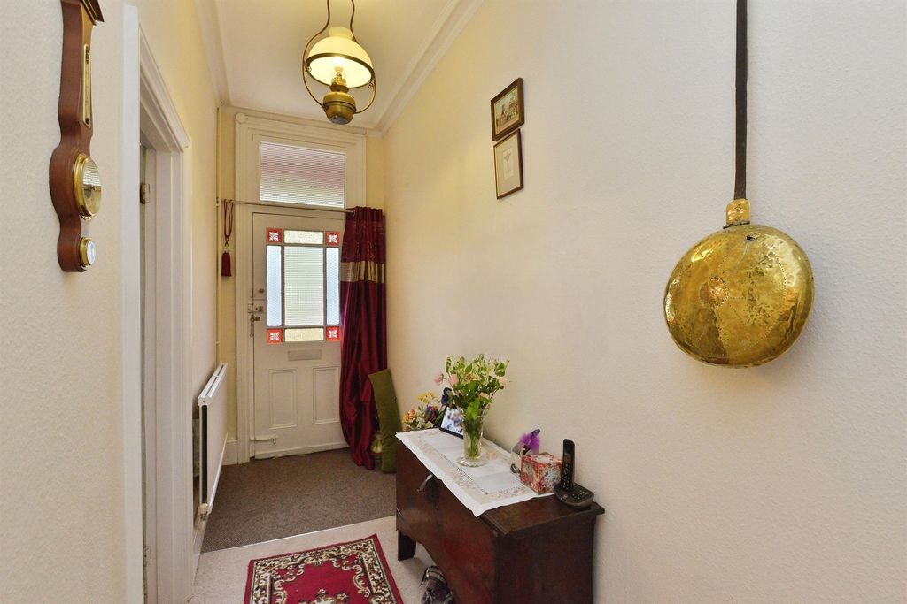 Property photo 2 of 18
