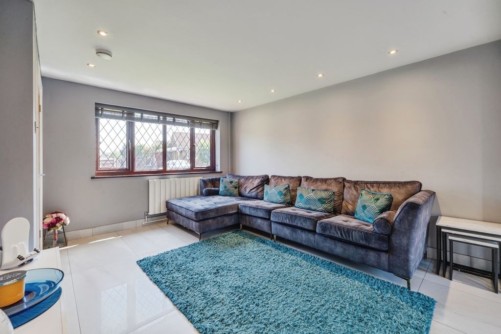Property photo 2 of 18 Pbox-Img.Jpg