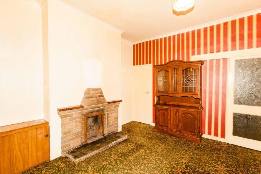 Property photo 3 of 11