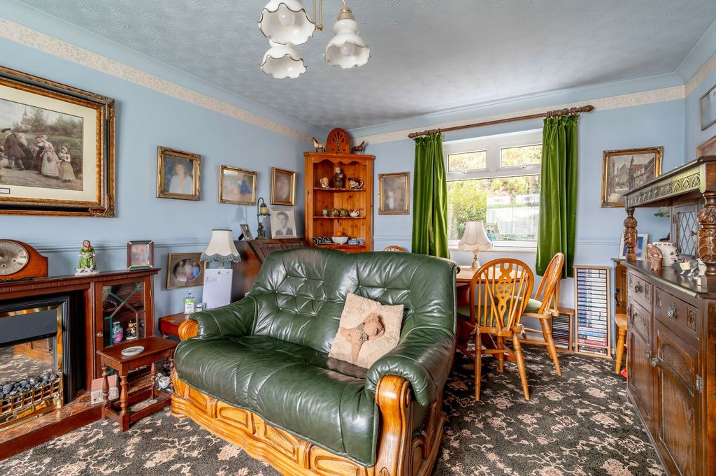 Property photo 3 of 16