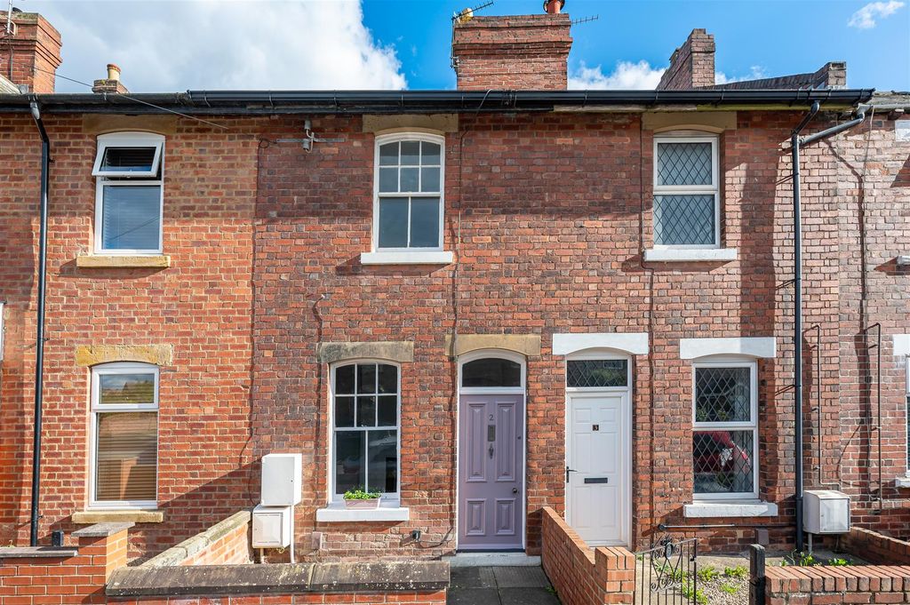 Property photo 1 of 14 Front