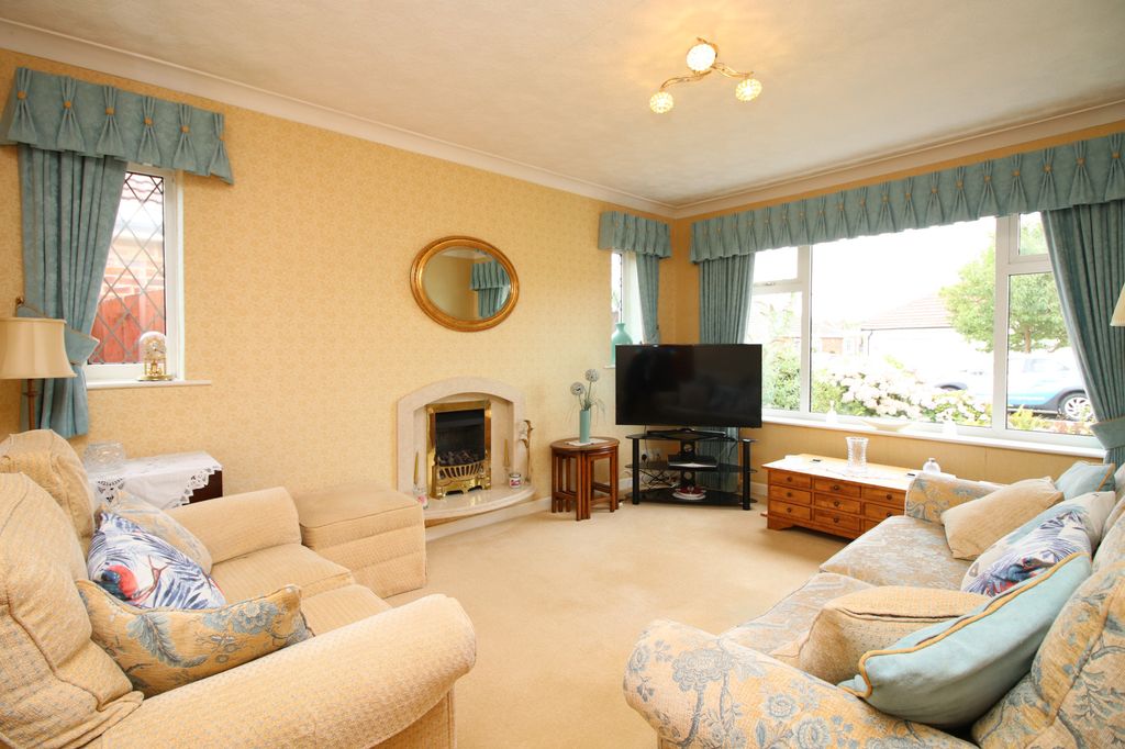 Property photo 2 of 22