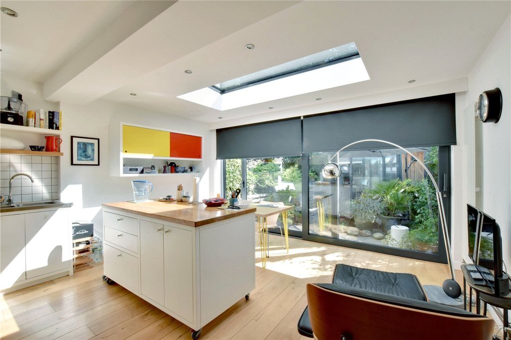 Property photo 3 of 24 Picture No. 32