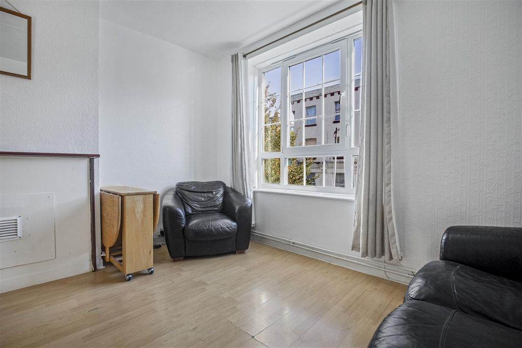 Property photo 3 of 9 8Y3A3933 Copy.Jpg