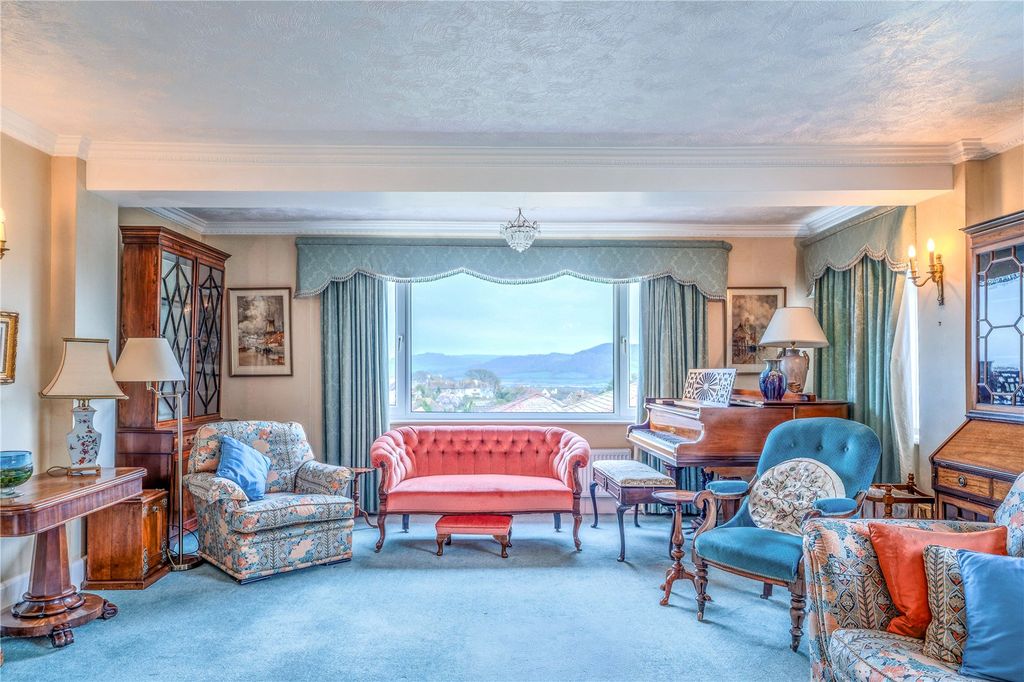 Property photo 2 of 32 Picture 2