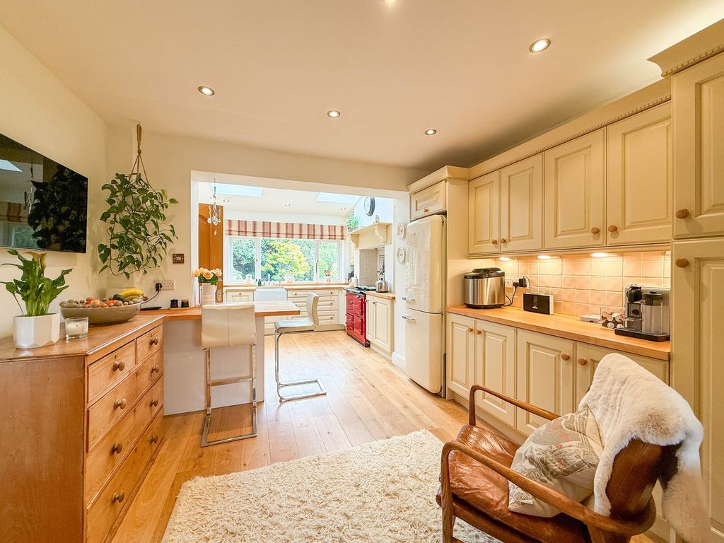 Property photo 3 of 51