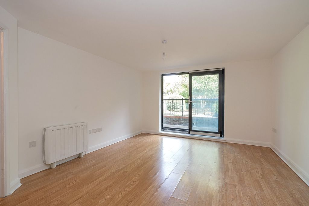 Property photo 1 of 9 Picture No. 02