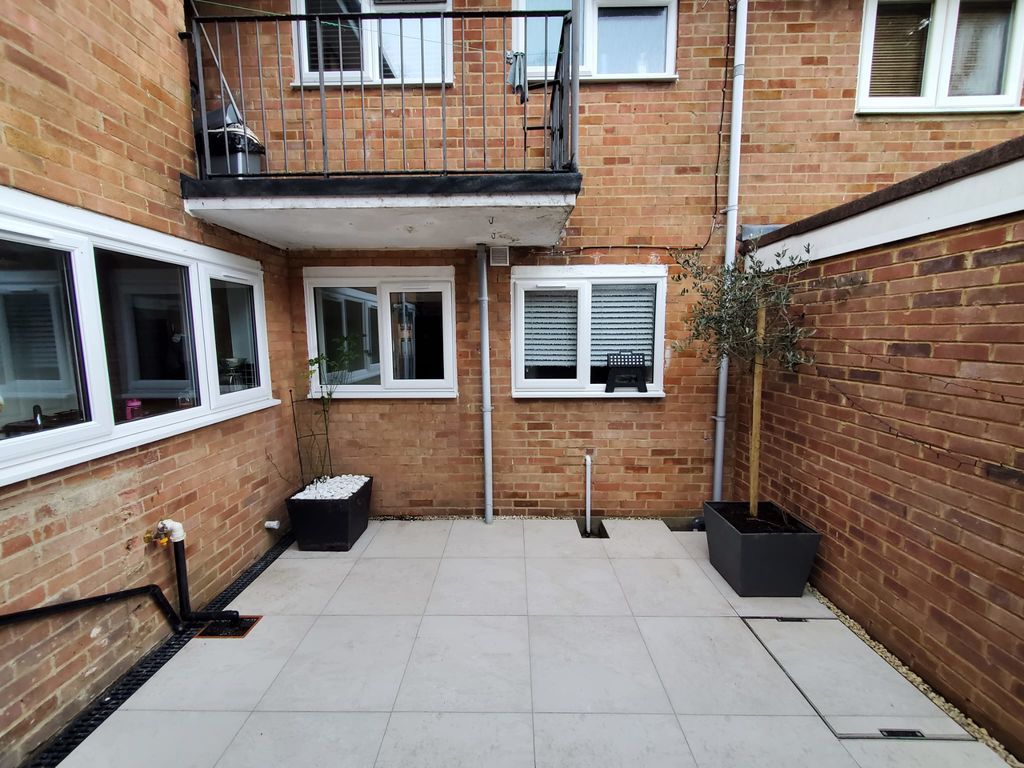 Property photo 2 of 9 Photo 9