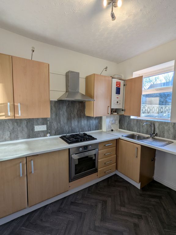 Property photo 3 of 9