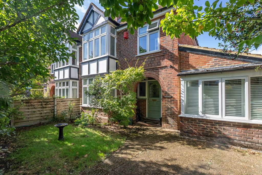Property photo 2 of 19