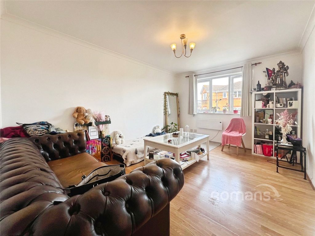 Property photo 3 of 12 Picture No. 05