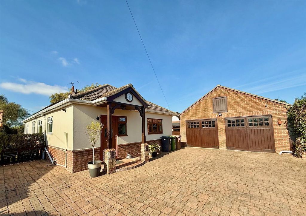 Property photo 1 of 22 Outside