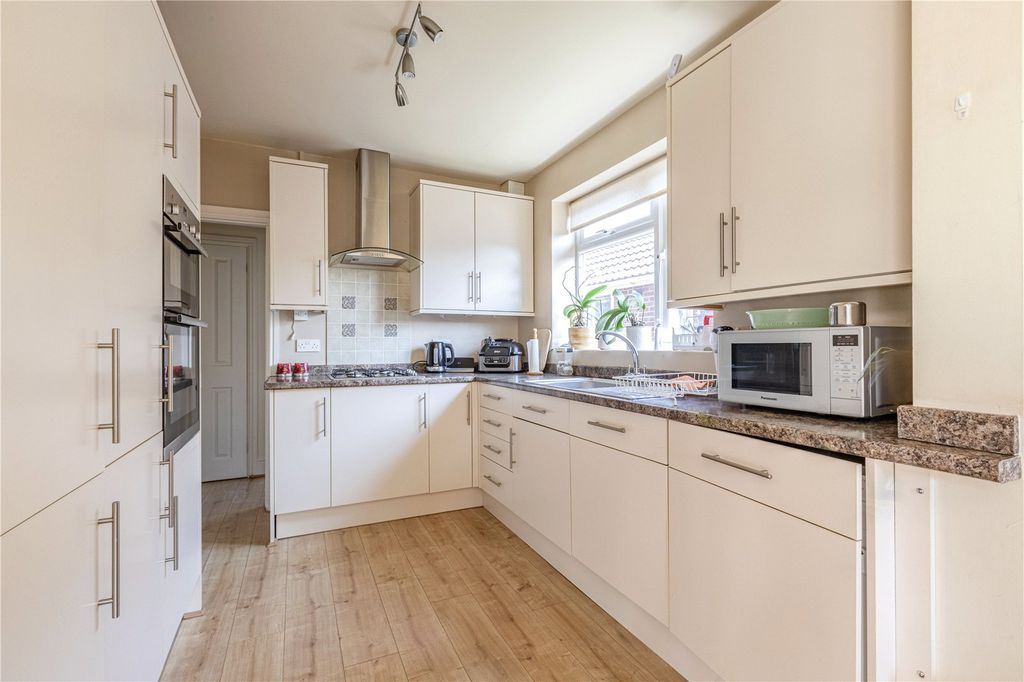 Property photo 2 of 23 Picture No. 08