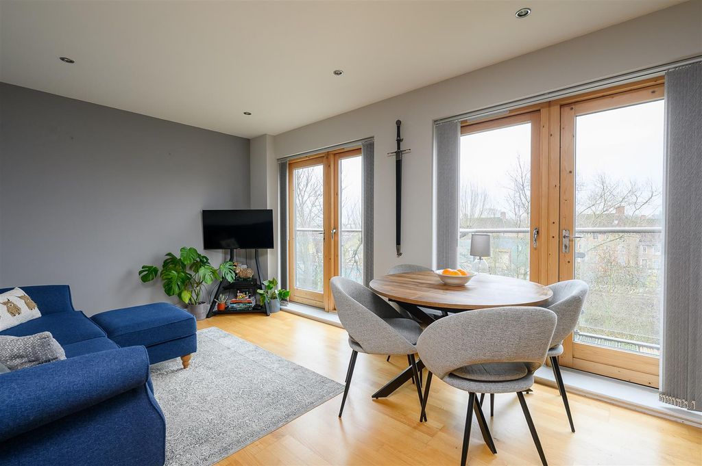 Property photo 1 of 13 Open Plan Living