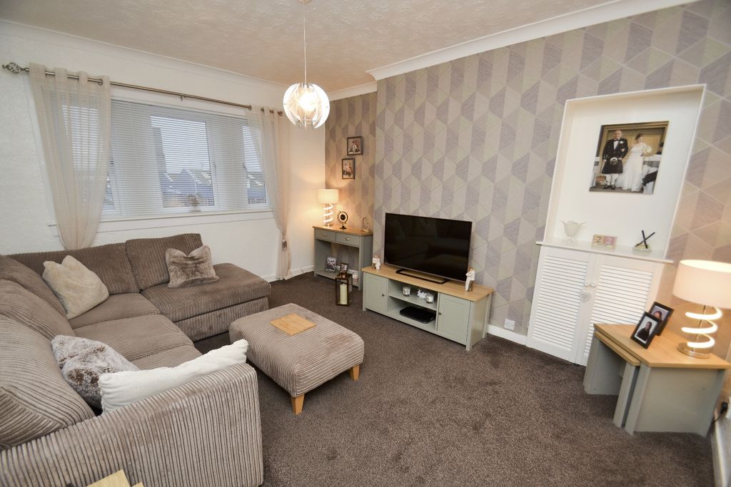 Property photo 2 of 18 4837433