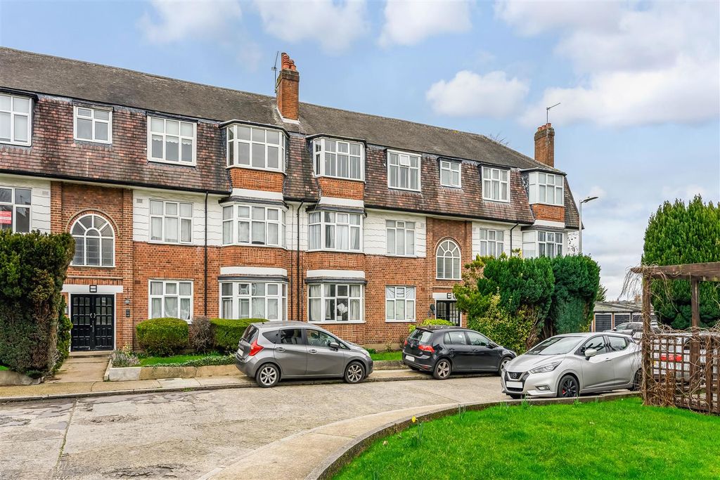 Property photo 1 of 16 69 Avondale Court-18.Jpg