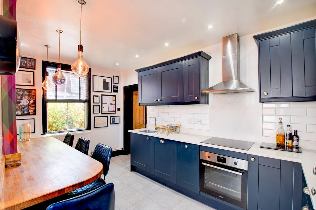 Property photo 3 of 25 Picture No. 10