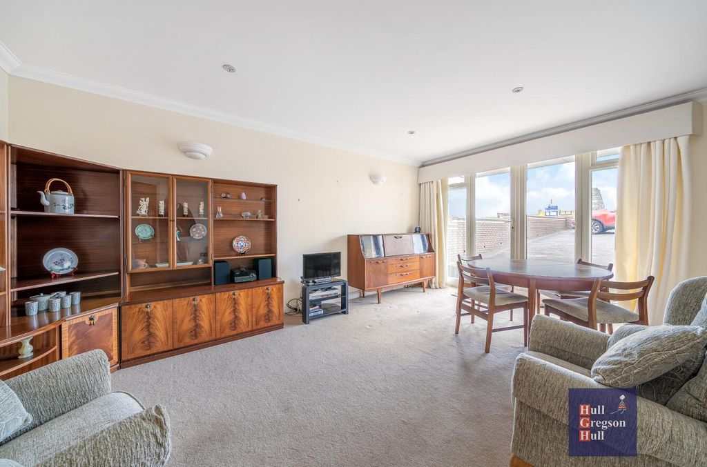 Property photo 2 of 24 41496Bf4-58d3-459c-Be36-2A80F57832F4.Jpg