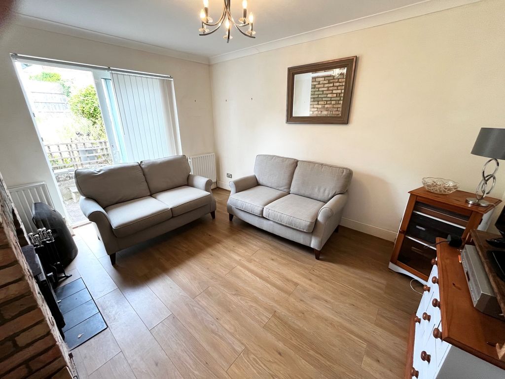 Property photo 3 of 11