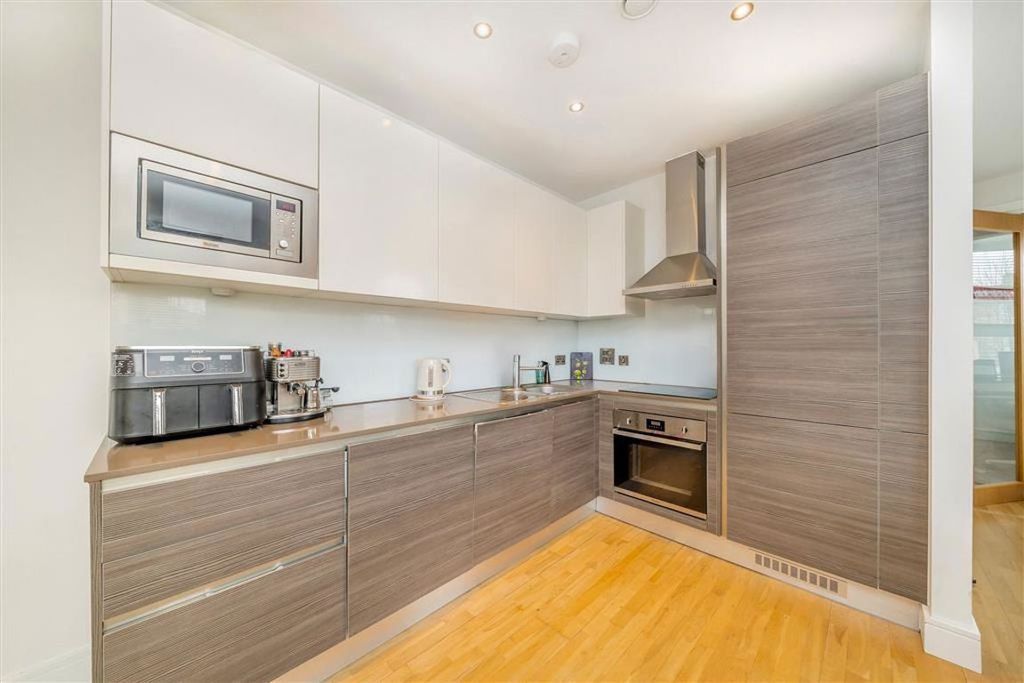 Property photo 3 of 5