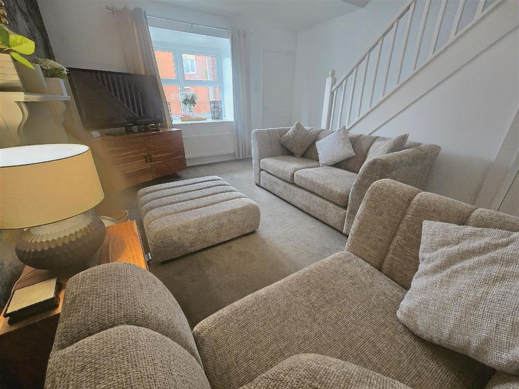 Property photo 2 of 12 Living Room