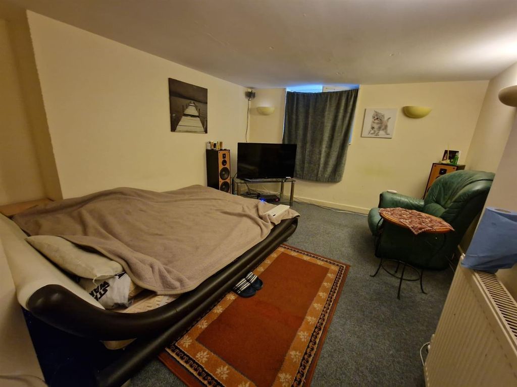 Property photo 2 of 2