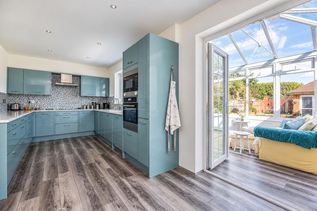 Property photo 3 of 15 Ilex Walk Kitchen Side.Png